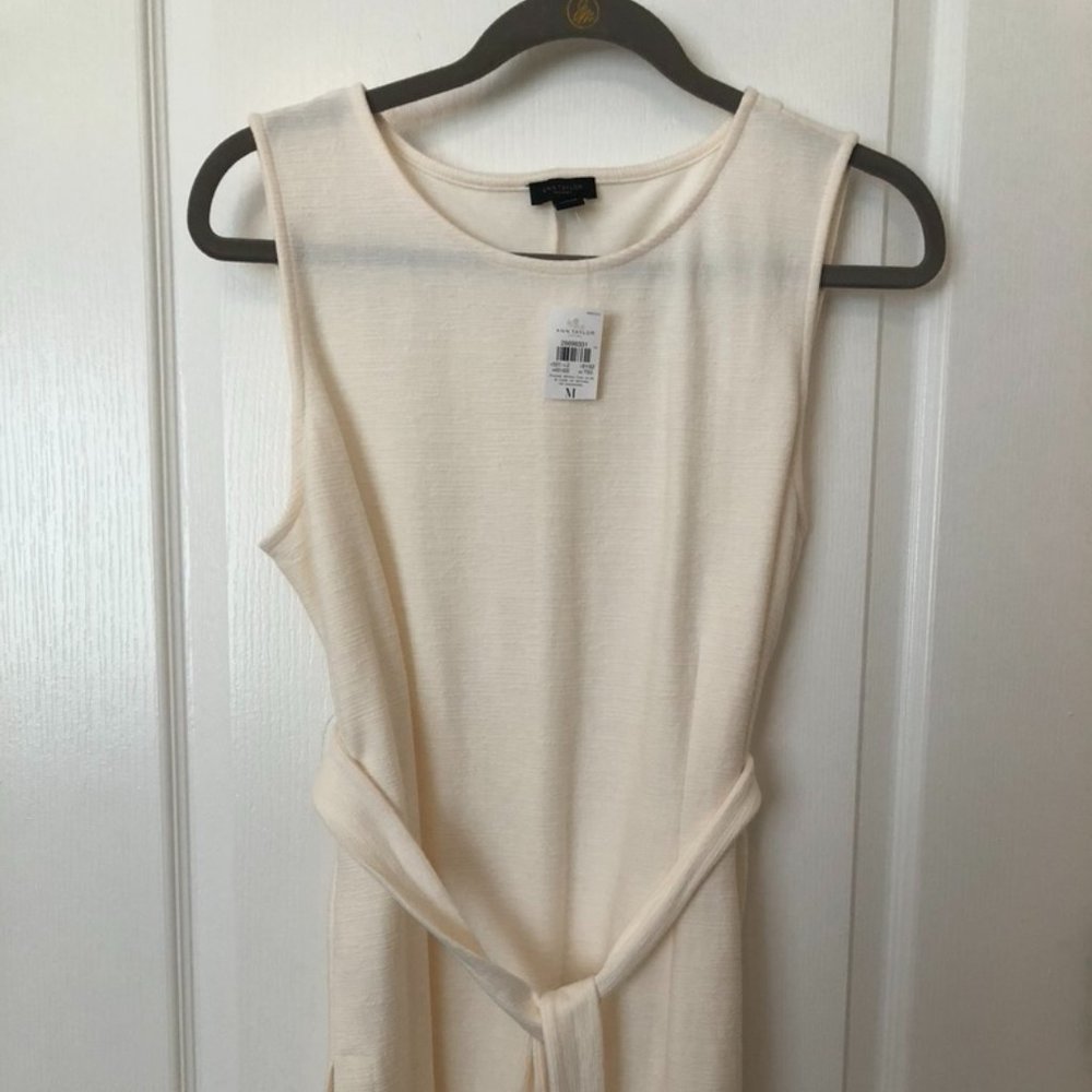 Ann Taylor Cream Blouse (M) - NWT